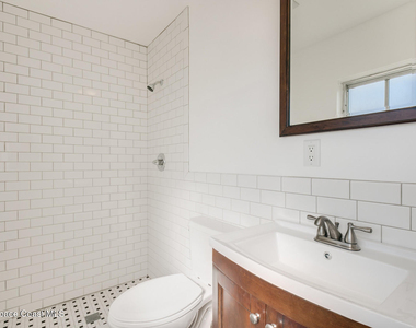 300 Amherst Avenue - Photo Thumbnail 15