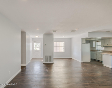 300 Amherst Avenue - Photo Thumbnail 3