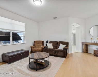 356 Olster Street Sw - Photo Thumbnail 8