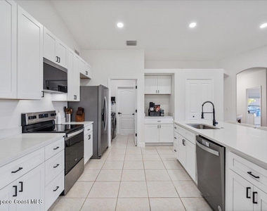 356 Olster Street Sw - Photo Thumbnail 13