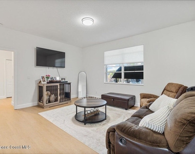 356 Olster Street Sw - Photo Thumbnail 7