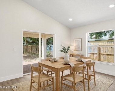 3009 Elizabeth Street - Photo Thumbnail 8