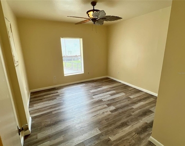 613 61st Avenue Terrace E - Photo Thumbnail 3