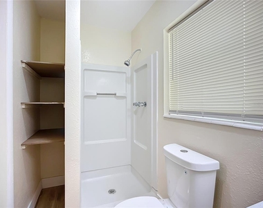 4513 W Gray Street - Photo Thumbnail 16