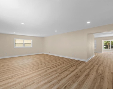 10707 N Rome Avenue - Photo Thumbnail 52