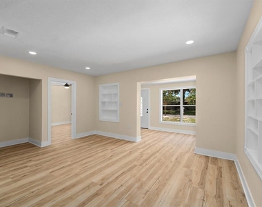 10707 N Rome Avenue - Photo Thumbnail 23