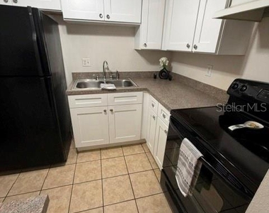 3952 Elvira Court - Photo Thumbnail 5