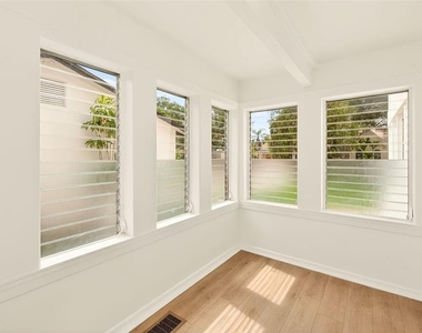 925 16th Avenue N - Photo Thumbnail 6