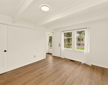 925 16th Avenue N - Photo Thumbnail 21