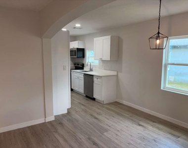 731 Klondike Street - Photo Thumbnail 2