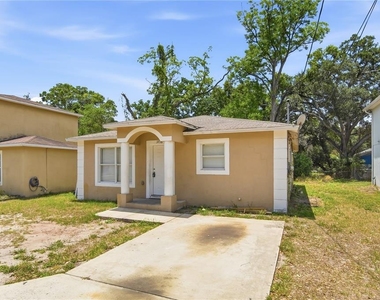 3716 N 31st Street - Photo Thumbnail 2