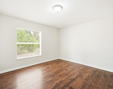 3716 N 31st Street - Photo Thumbnail 8