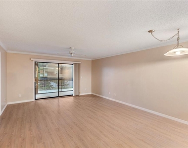 2651 Michael Place - Photo Thumbnail 9