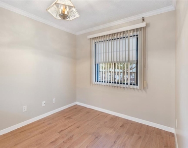 2651 Michael Place - Photo Thumbnail 12
