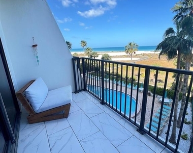 1250 Gulf Boulevard - Photo Thumbnail 3