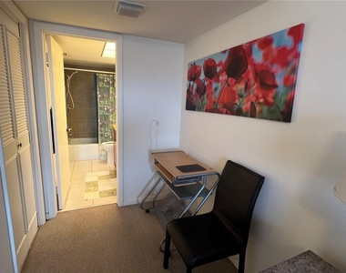 4900 Brittany Drive S - Photo Thumbnail 24