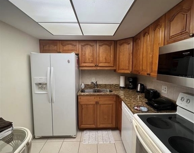 4900 Brittany Drive S - Photo Thumbnail 18