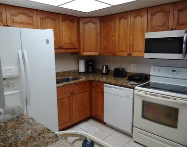 4900 Brittany Drive S - Photo Thumbnail 15