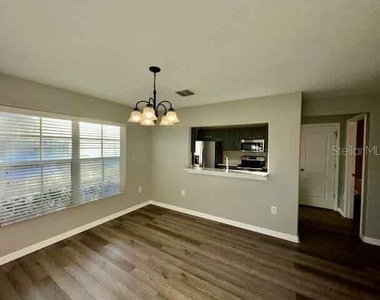 6335 Maisie Road - Photo Thumbnail 6