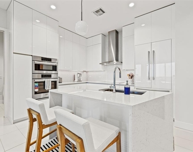 777 3rd Avenue N - Photo Thumbnail 5