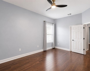 439 Chelsea Avenue - Photo Thumbnail 58