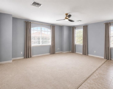 439 Chelsea Avenue - Photo Thumbnail 63