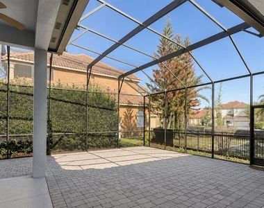 439 Chelsea Avenue - Photo Thumbnail 28