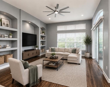 439 Chelsea Avenue - Photo Thumbnail 14