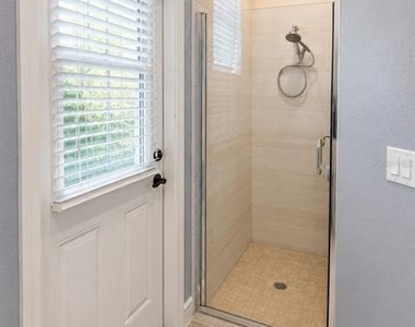 439 Chelsea Avenue - Photo Thumbnail 49