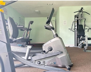860 Sky Lake Circle - Photo Thumbnail 24