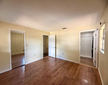 131 Sparrow Avenue - Photo Thumbnail 17