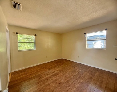 131 Sparrow Avenue - Photo Thumbnail 16