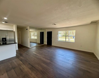 131 Sparrow Avenue - Photo Thumbnail 7