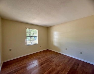 131 Sparrow Avenue - Photo Thumbnail 12