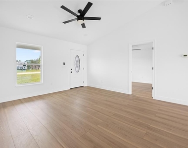 13081 Sw 107th Street - Photo Thumbnail 9