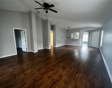 2620 Regency Oak Lane - Photo Thumbnail 13