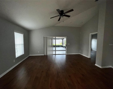 2620 Regency Oak Lane - Photo Thumbnail 10