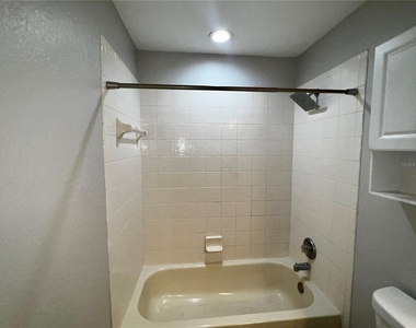 2620 Regency Oak Lane - Photo Thumbnail 23