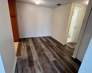 6043 Village Circle - Photo Thumbnail 11