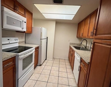 6043 Village Circle - Photo Thumbnail 3