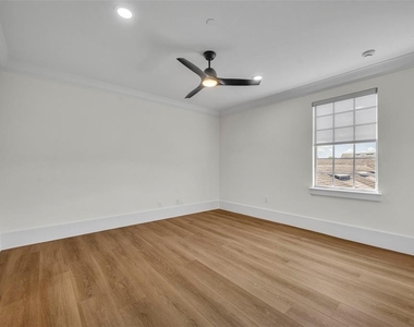 4230 Lower Park Road - Photo Thumbnail 31