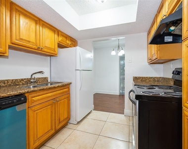 4779 S Texas Avenue - Photo Thumbnail 4