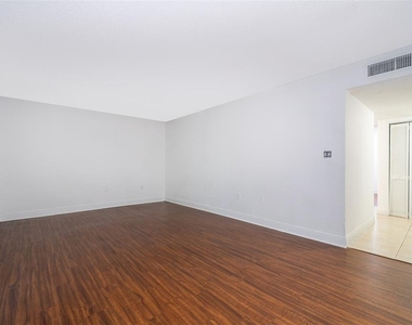 4779 S Texas Avenue - Photo Thumbnail 9