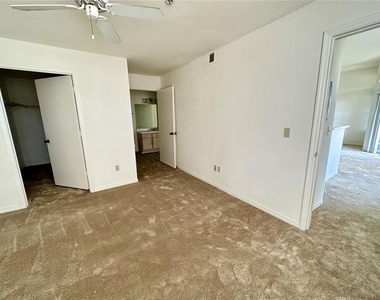 7210 Westpointe Boulevard - Photo Thumbnail 5