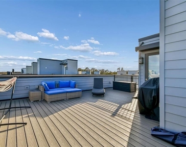 2332 Brix Streets - Photo Thumbnail 28