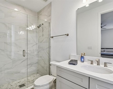 2332 Brix Streets - Photo Thumbnail 20