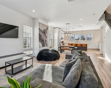 2332 Brix Streets - Photo Thumbnail 17