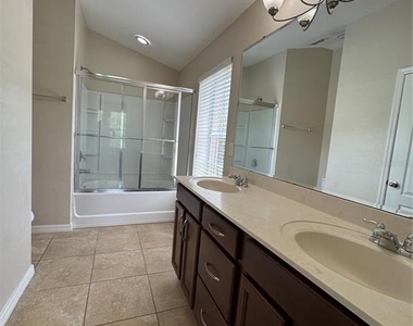 10716 Dawson Lily Way - Photo Thumbnail 34