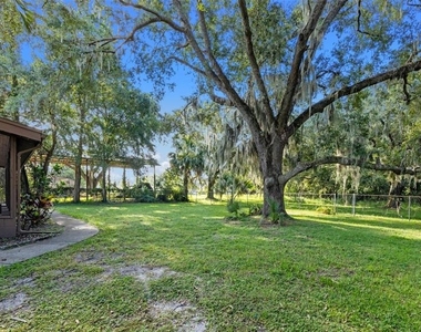 525 Garden Heights Dr - Photo Thumbnail 4