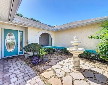 1843 Shadyhill Terrace - Photo Thumbnail 5